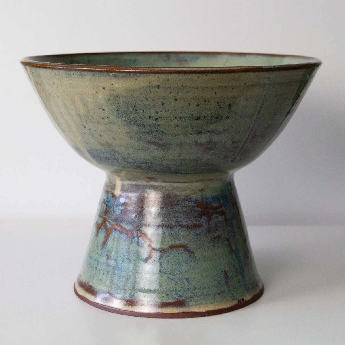 Midnight tide plinth bowl